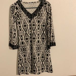 Black and white patterned dress size small